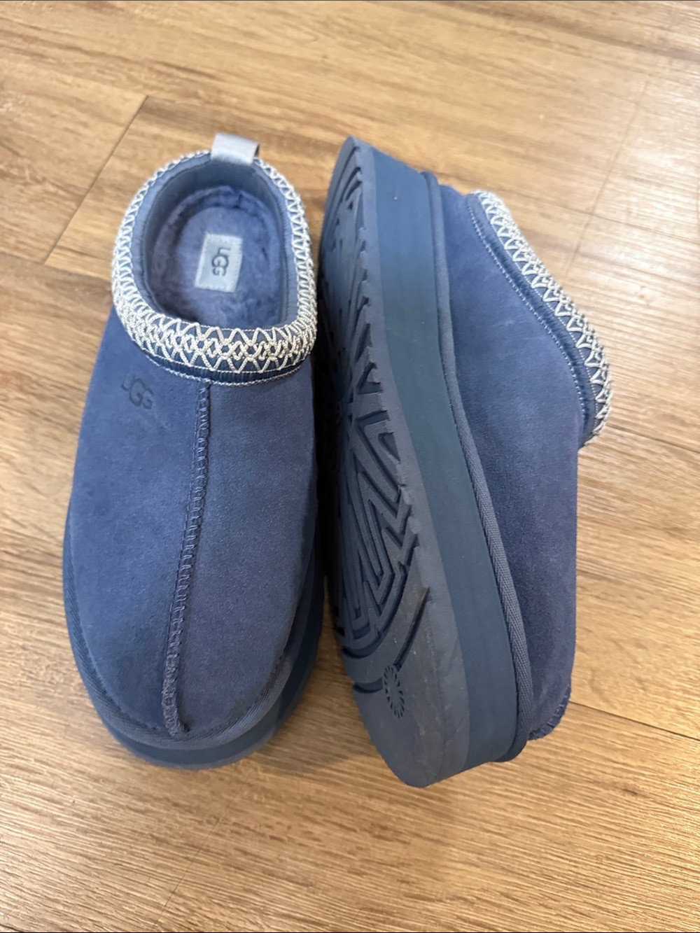 UGG light gray or blue Suede Slip-On Clog - Picture 5 of 9